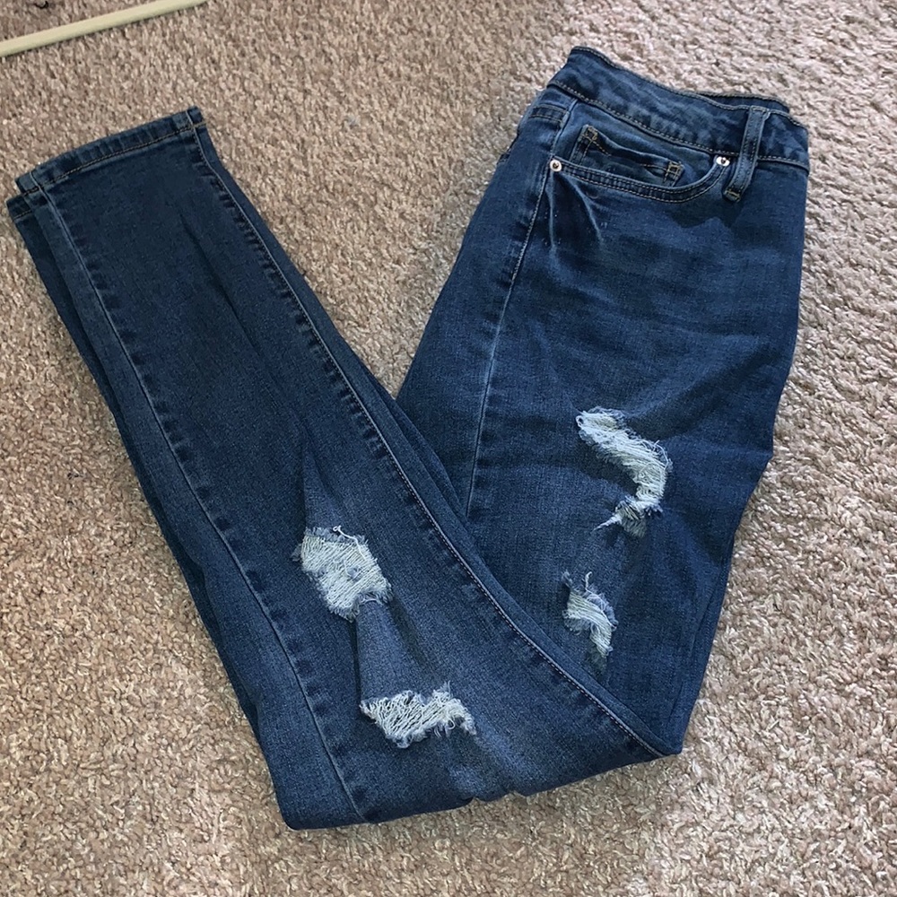 Ripped skinny jeans